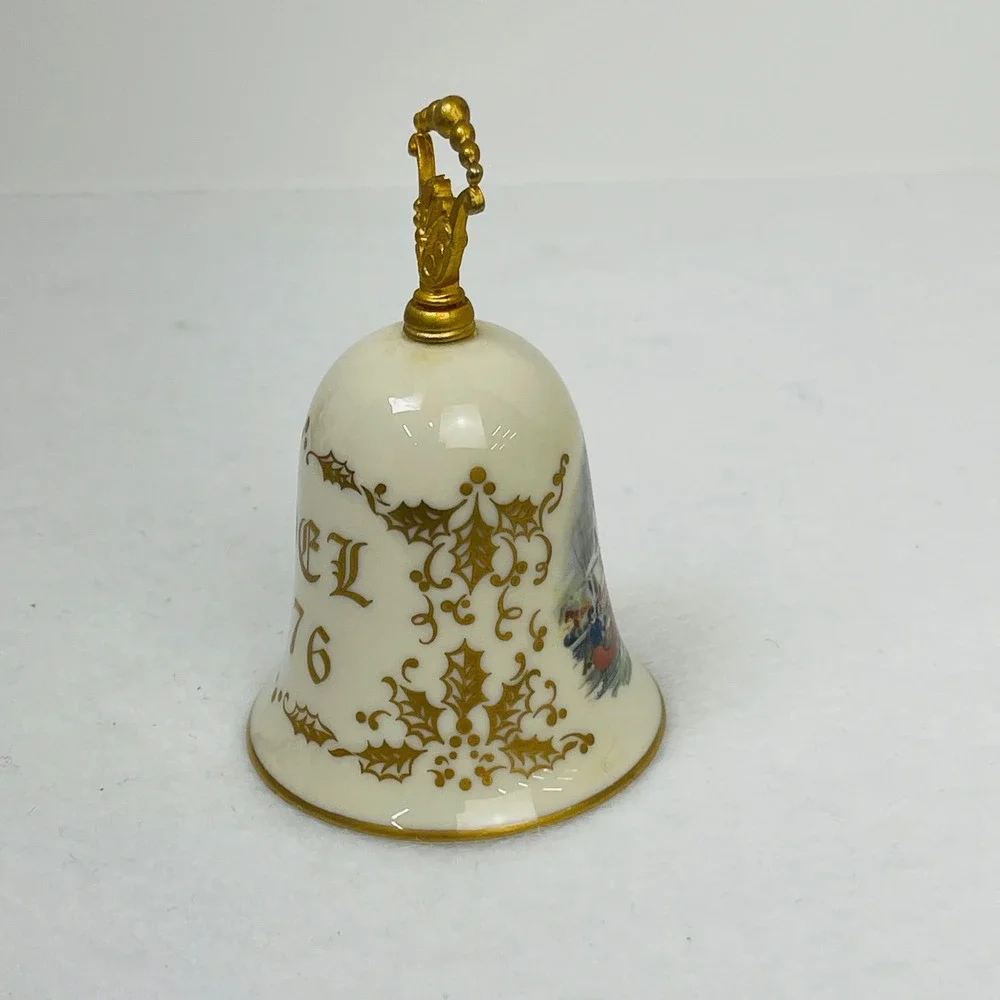 Gorham Fine China Noel 1976 Christmas Bell Winter Sleigh Scene Gold Trim Vintage